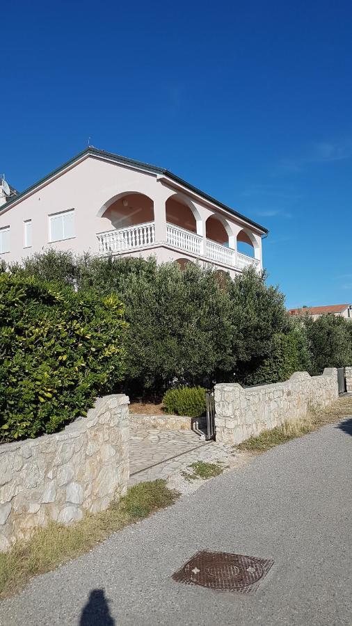 Apartments Pink House Povljana Dış mekan fotoğraf